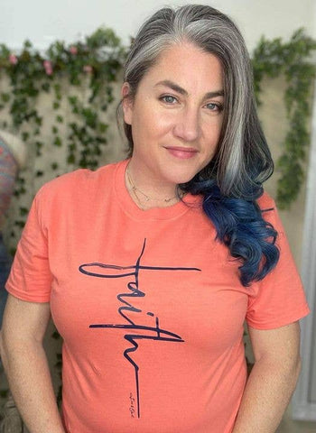 NEW FAITH CROSS CORAL NAVY SUMMER FAITH GRAPHIC TEE