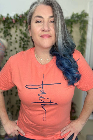 NEW FAITH CROSS CORAL NAVY SUMMER FAITH GRAPHIC TEE
