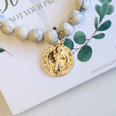 Strong Hope Bracelet   White Howlite/Gold   7"